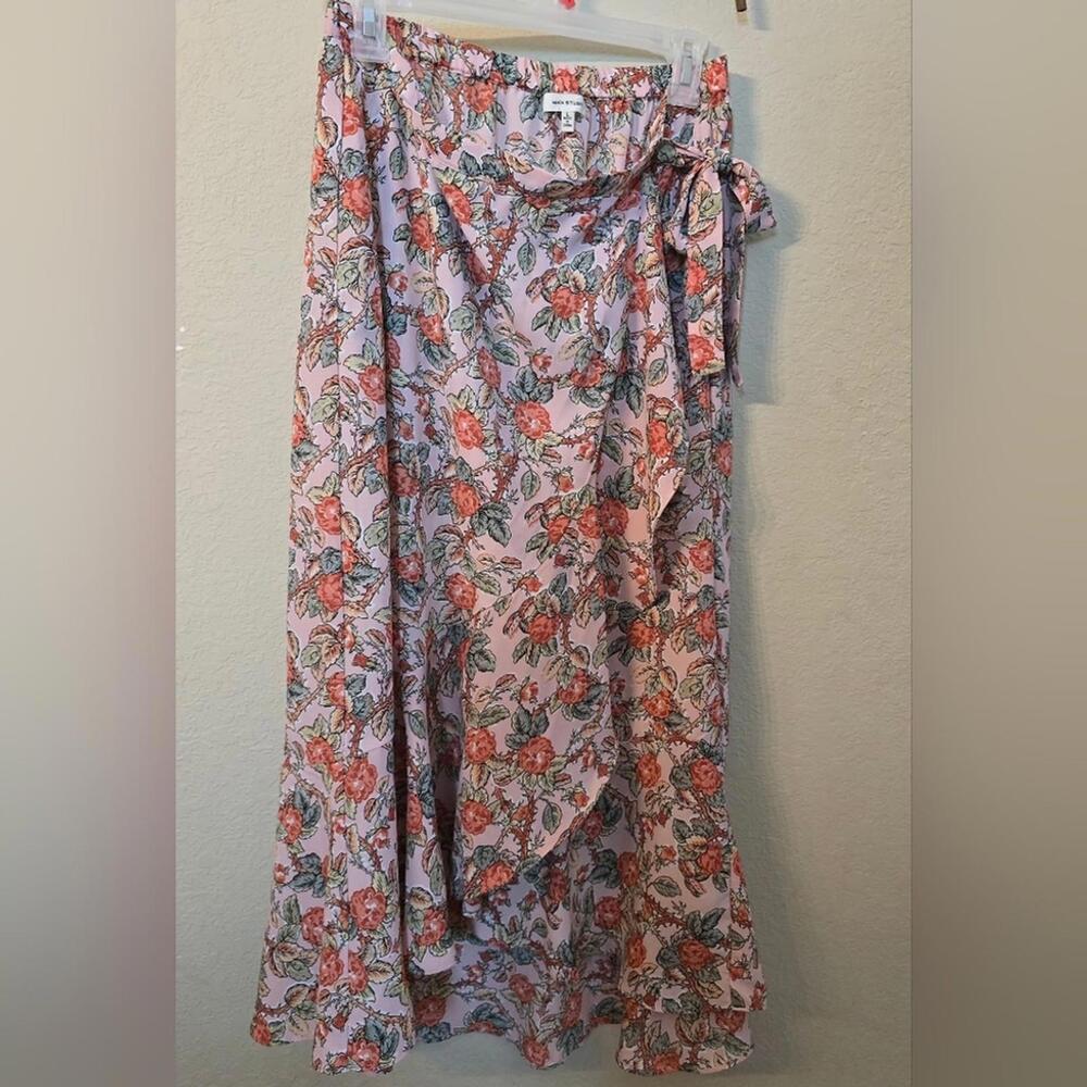 Max Studio Bohemian style Floral Wrap Skirt with Ruffle Hem Size Large - Picture 3 of 8